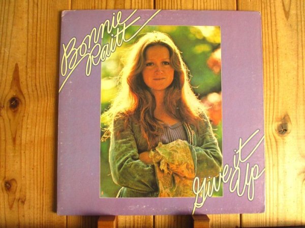 画像1: Bonnie Raitt / Give It Up  (1)