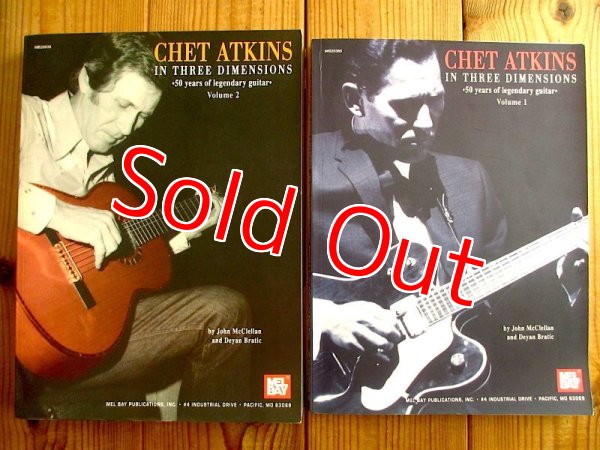 画像1: ２冊セット！■Chet Atkins / In Three Dimensions - 50 Years of Legendary Guitar Vol.1 & Vol.2 (1)