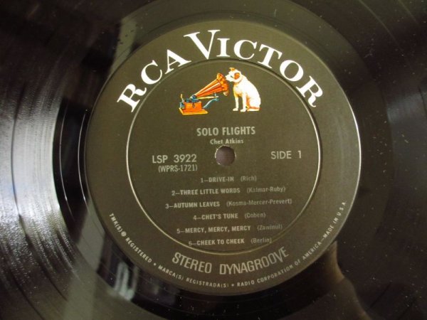画像3: Chet Atkins / Solo Flights (3)