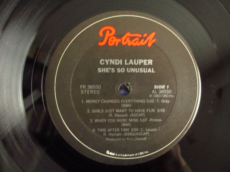 Cyndi Lauper / She's So Unusual - Guitar Records