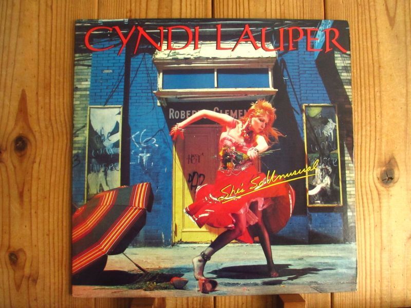 Cyndi Lauper / She's So Unusual - Guitar Records